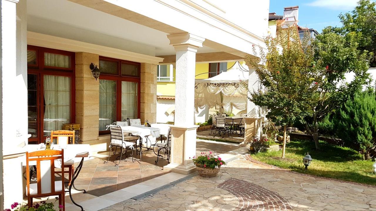 Hotel Green Garden Shumen Exterior photo