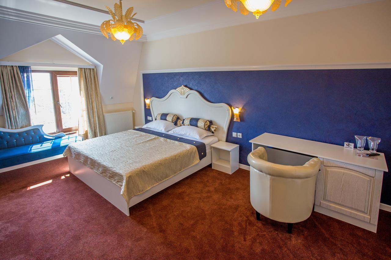 Hotel Green Garden Shumen Exterior photo